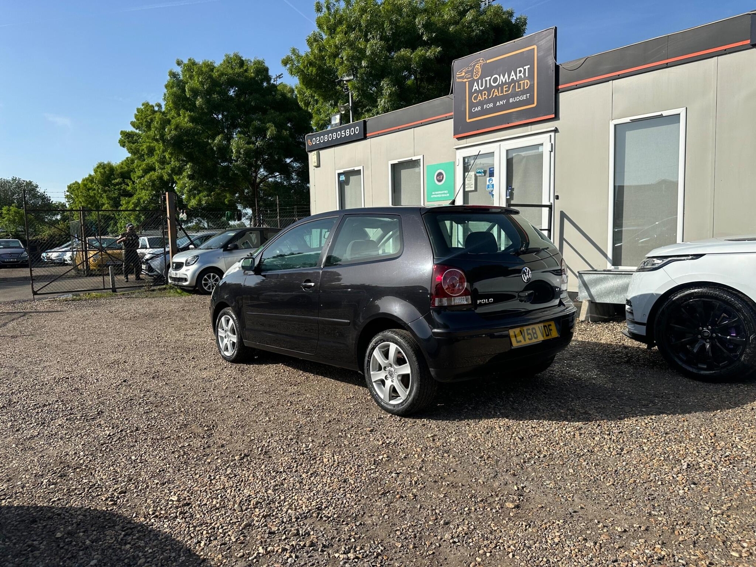 Volkswagen Polo 2009 - Cars in Sunbury-On-Thames