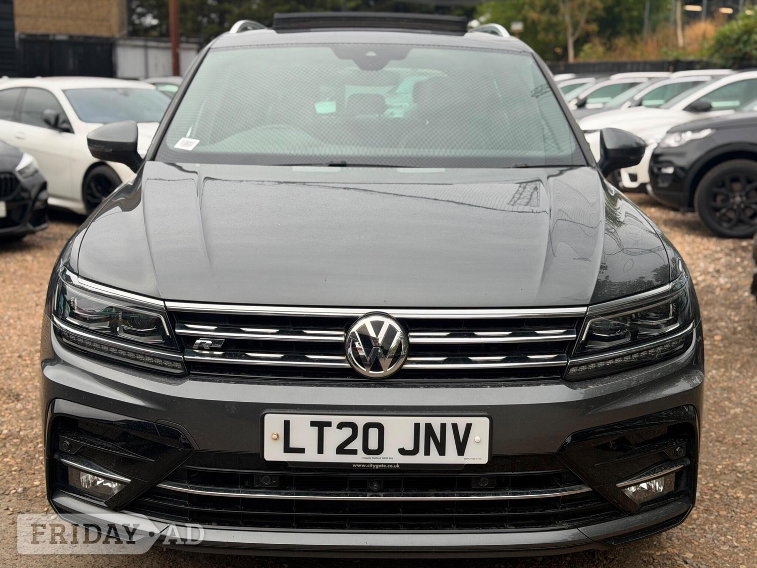 Volkswagen Tiguan 2020 - Cars in Addlestone