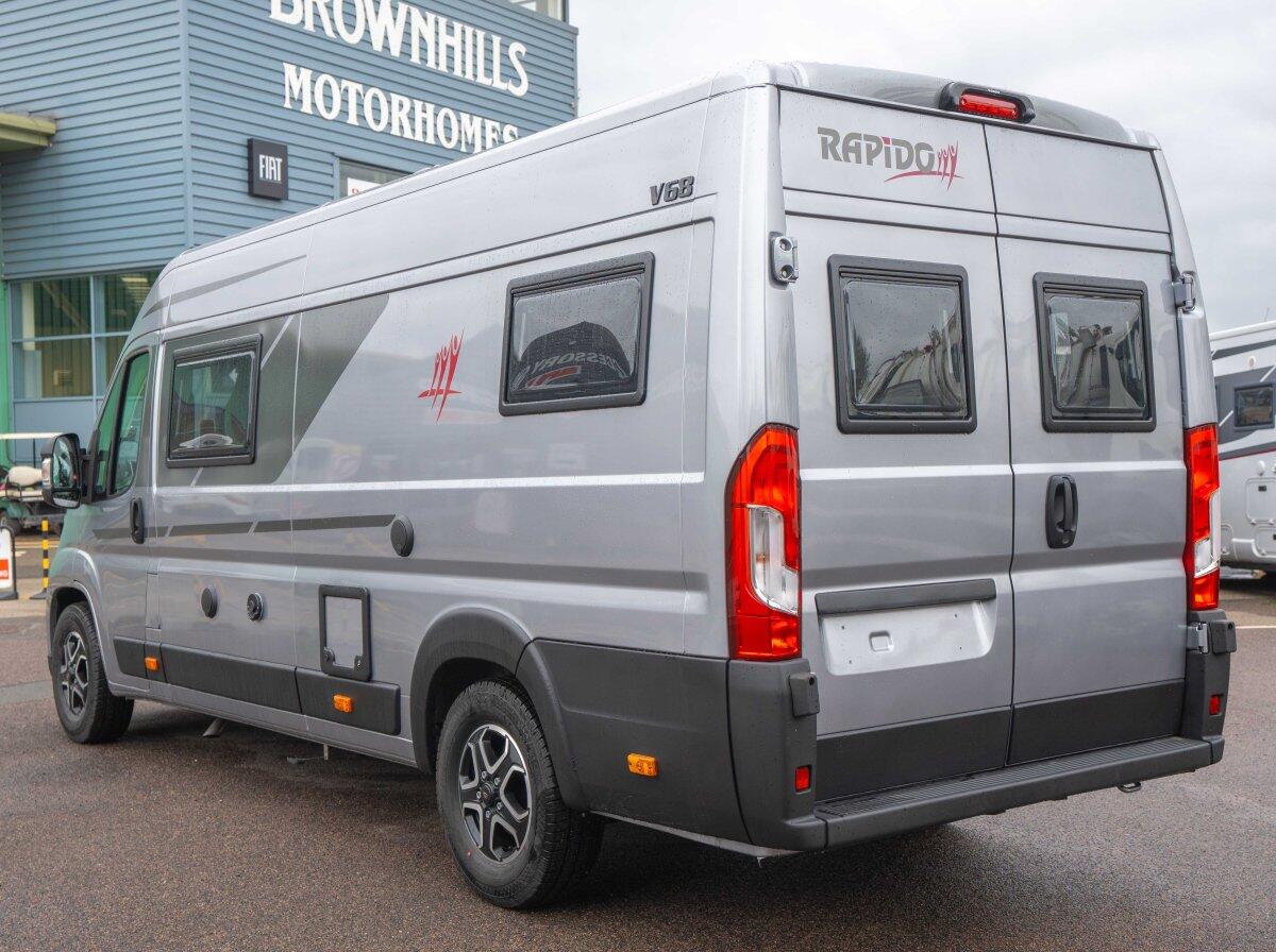 [3 berth ]Rapido Van Series V68
