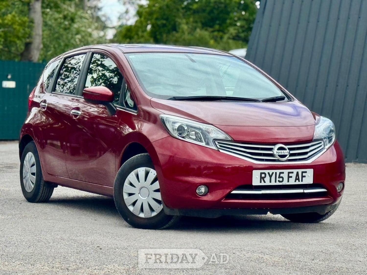 Nissan Note 2015 in Farnham