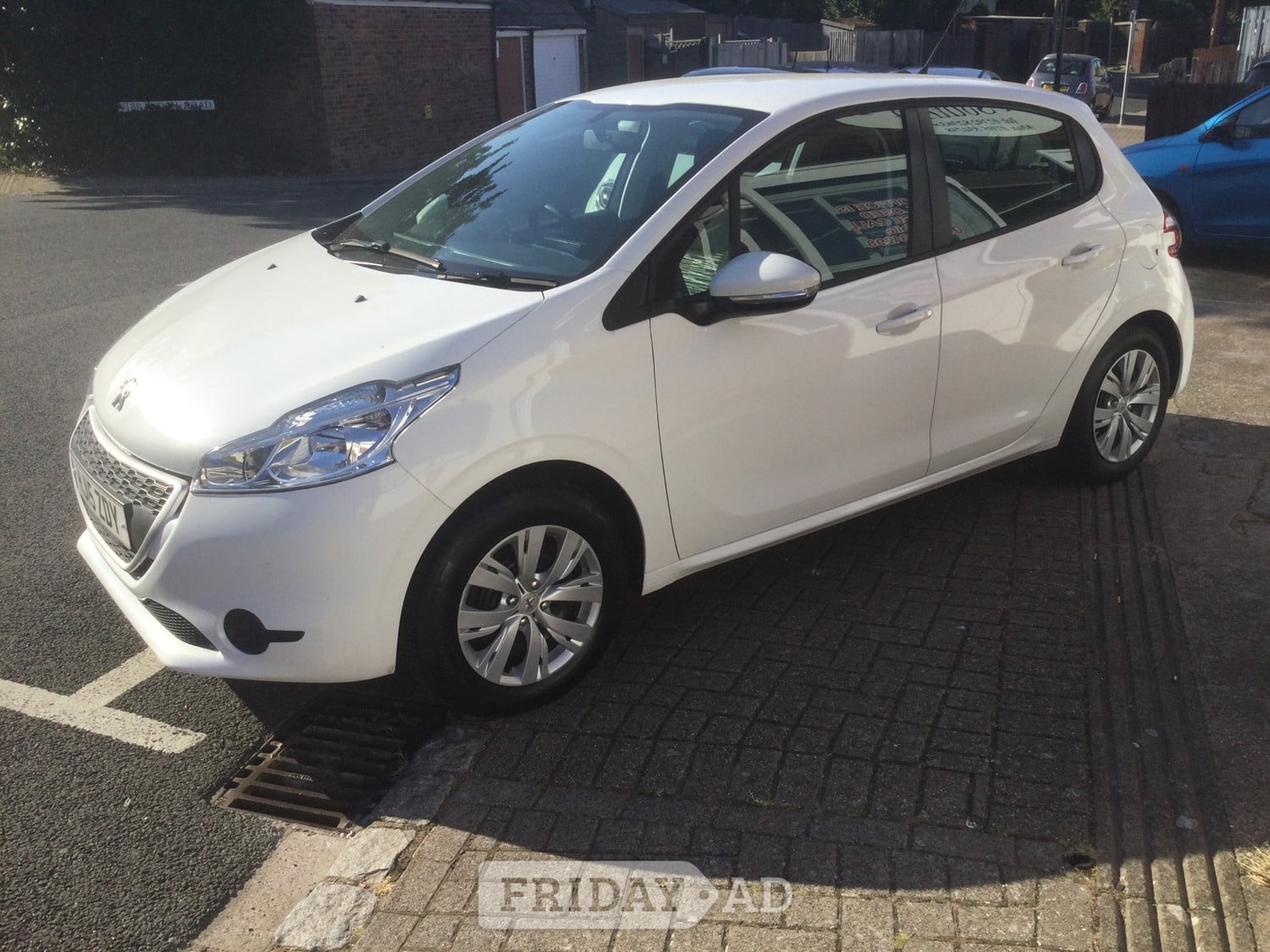 Peugeot 208 2015 in Southsea