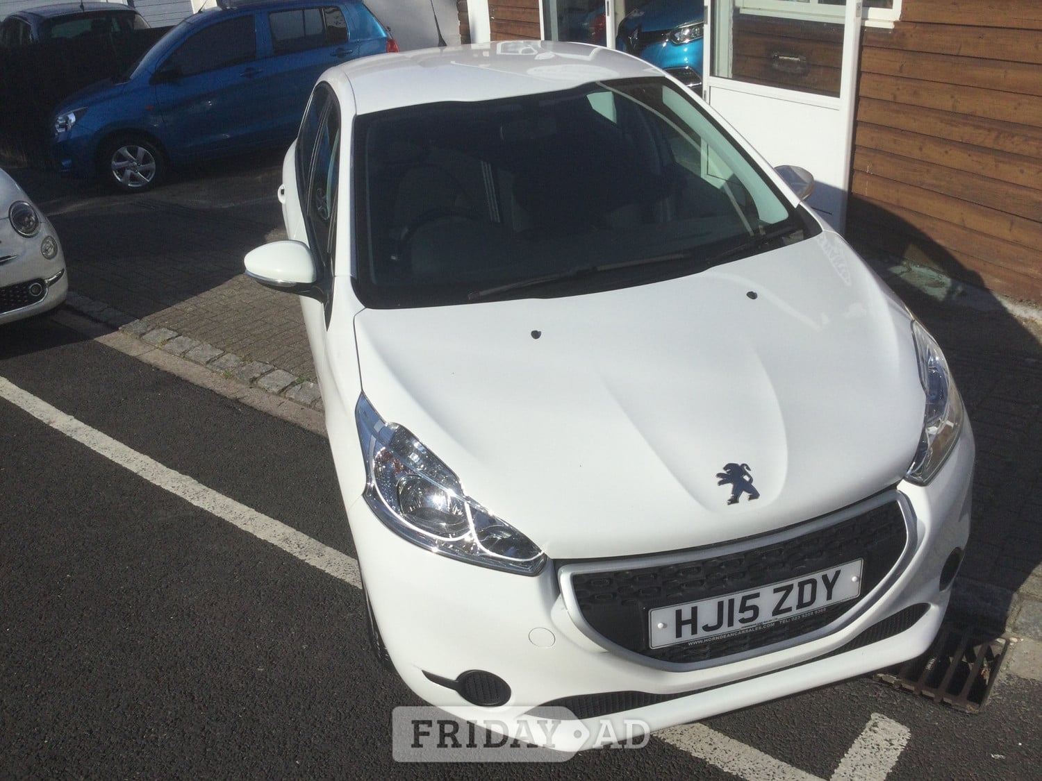 Peugeot 208 2015 - Cars