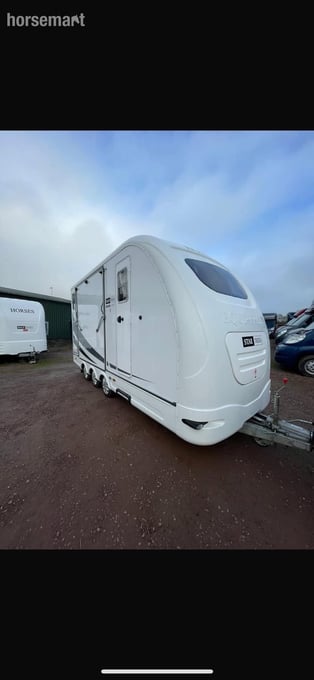 Equi-Trek Star-Treka Excel Up to 3.5 tonnes Horse Trailer