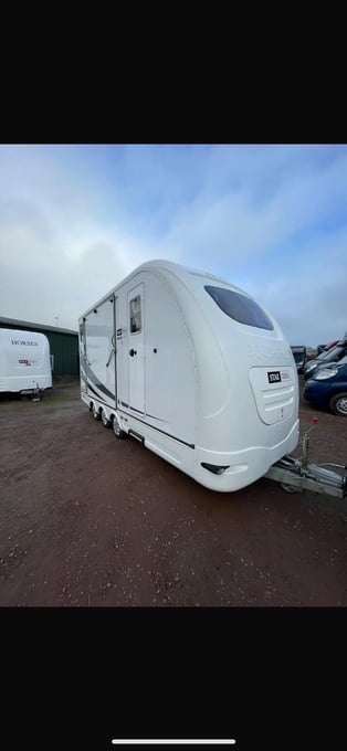Equi-Trek Star-Treka Excel Up to 3.5 tonnes Horse Trailer