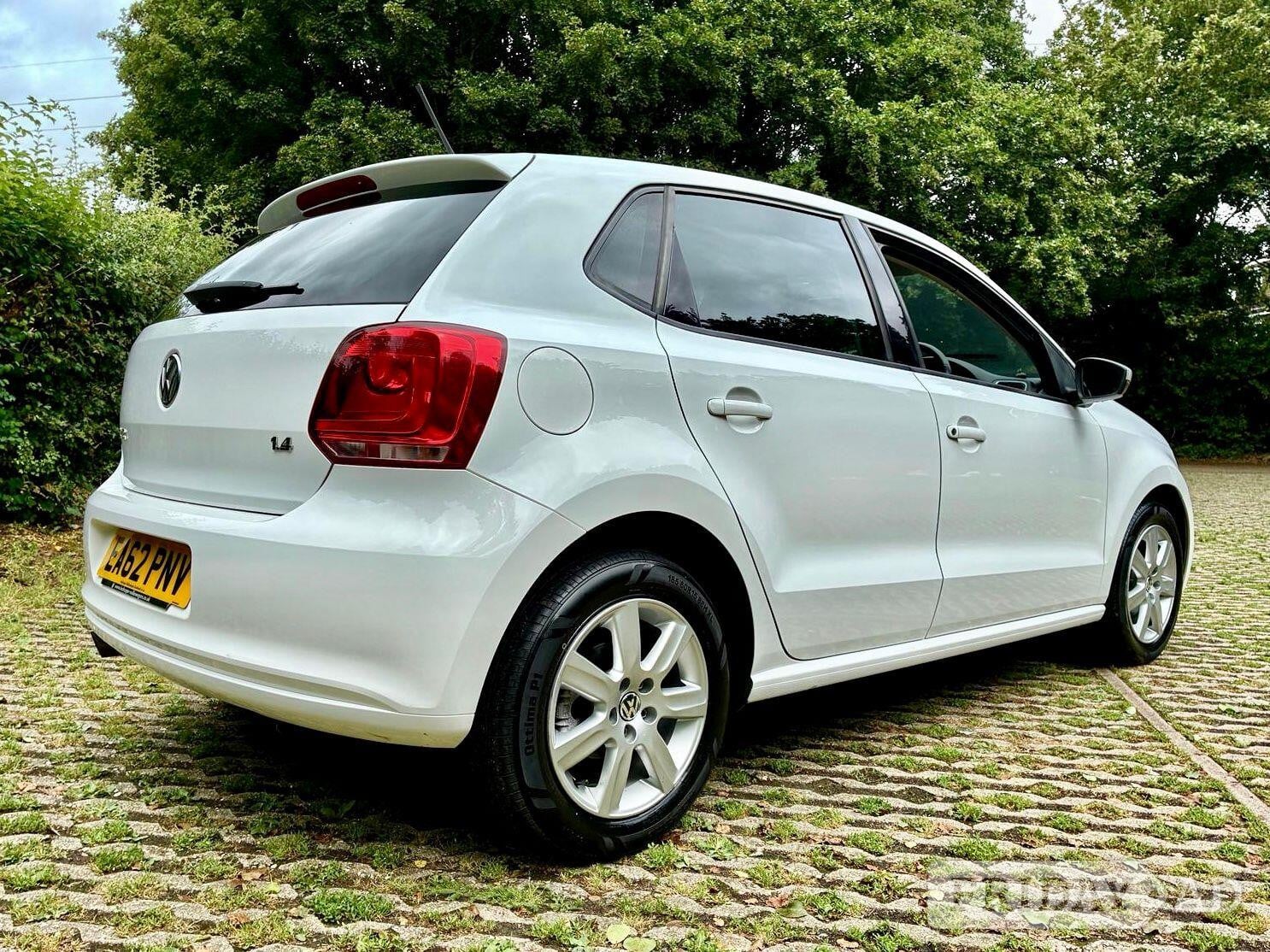 Volkswagen Polo 2012 - Cars in Guildford