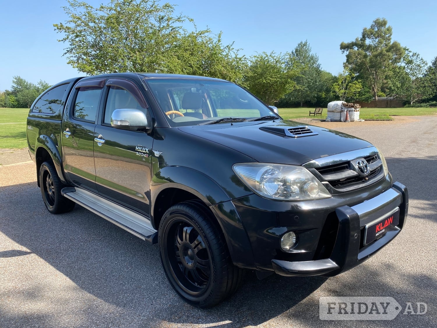 Toyota Hilux 2007 in Slough