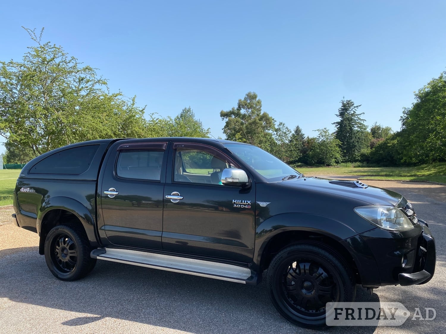 Toyota Hilux 2007 - Vans & Commercial Vehicles in Slough