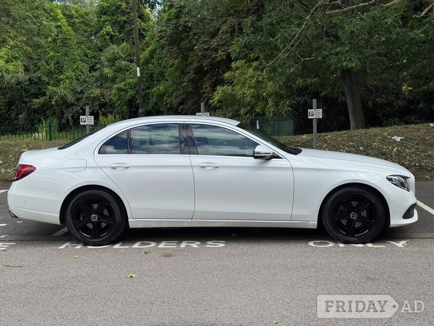 [ berth ]Mercedes-Benz E Class