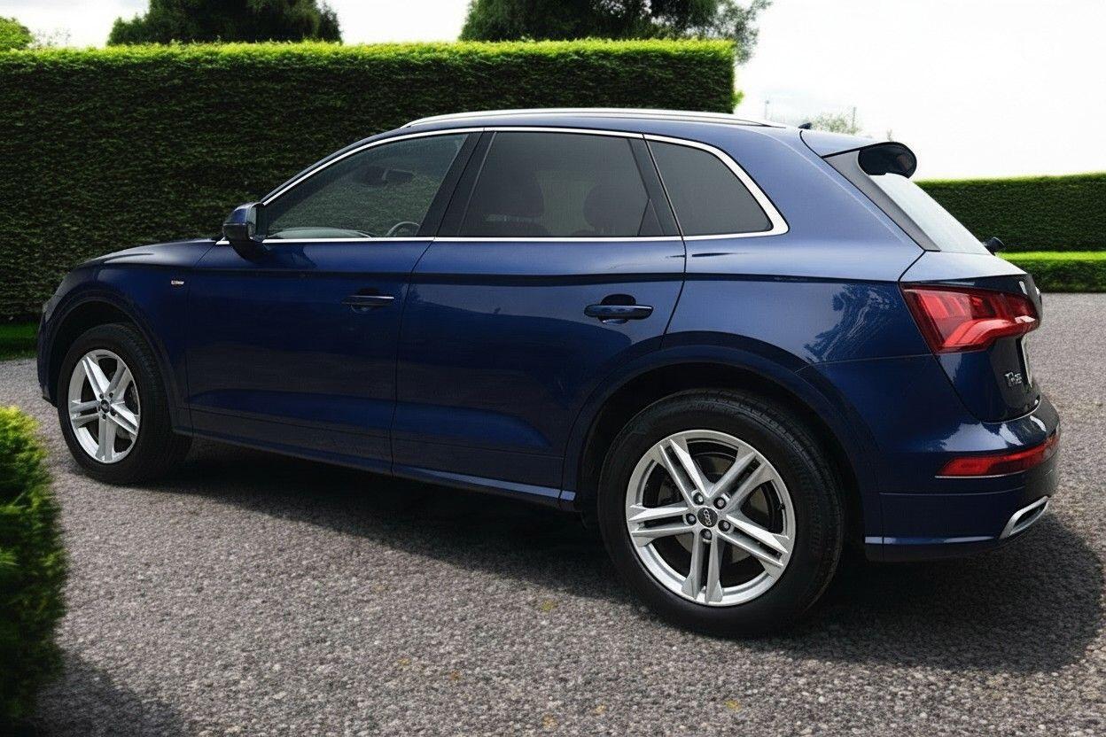 Audi Q5 2017 - Cars