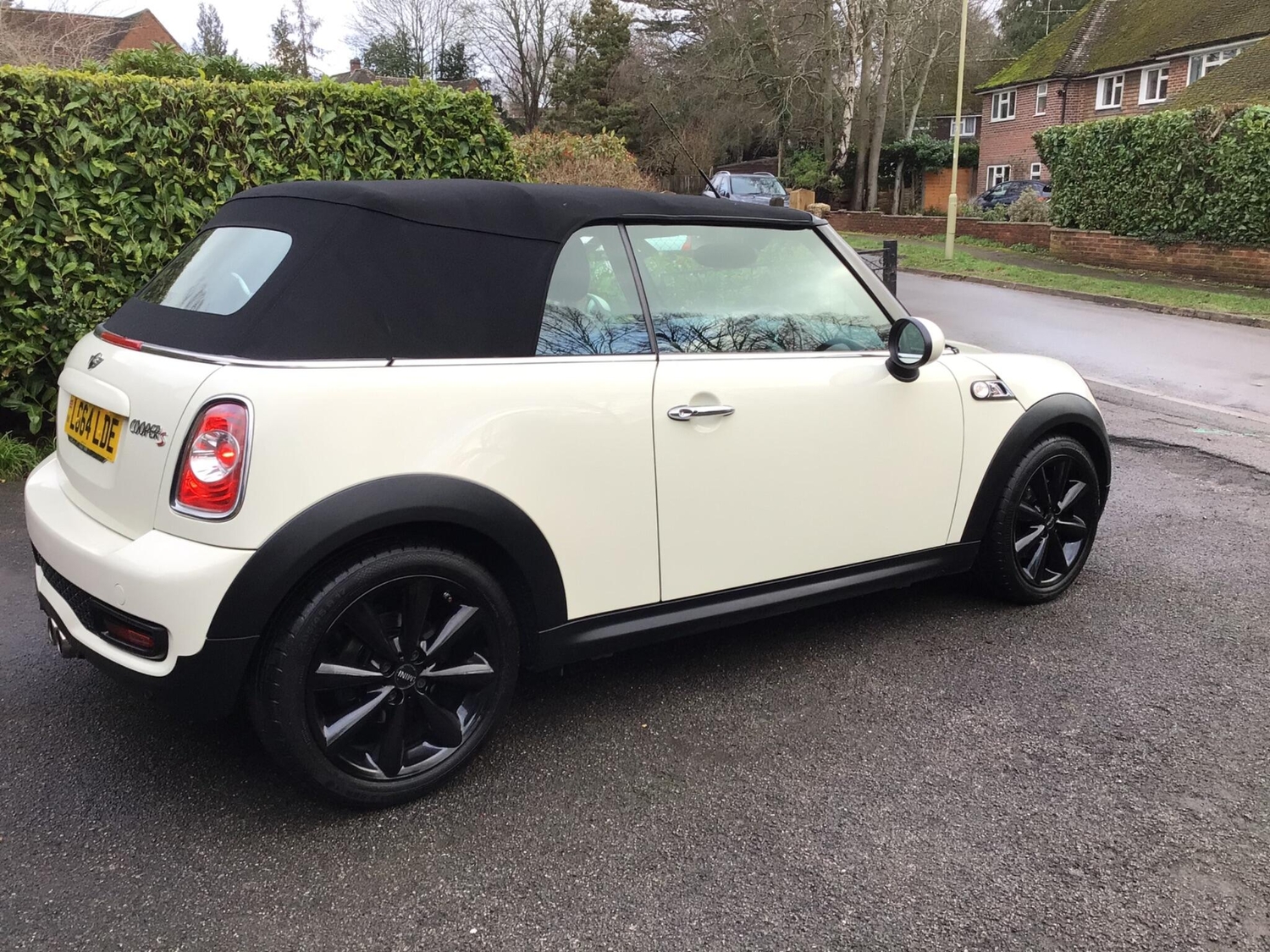 Mini Convertible 2014 - Cars in Winchester