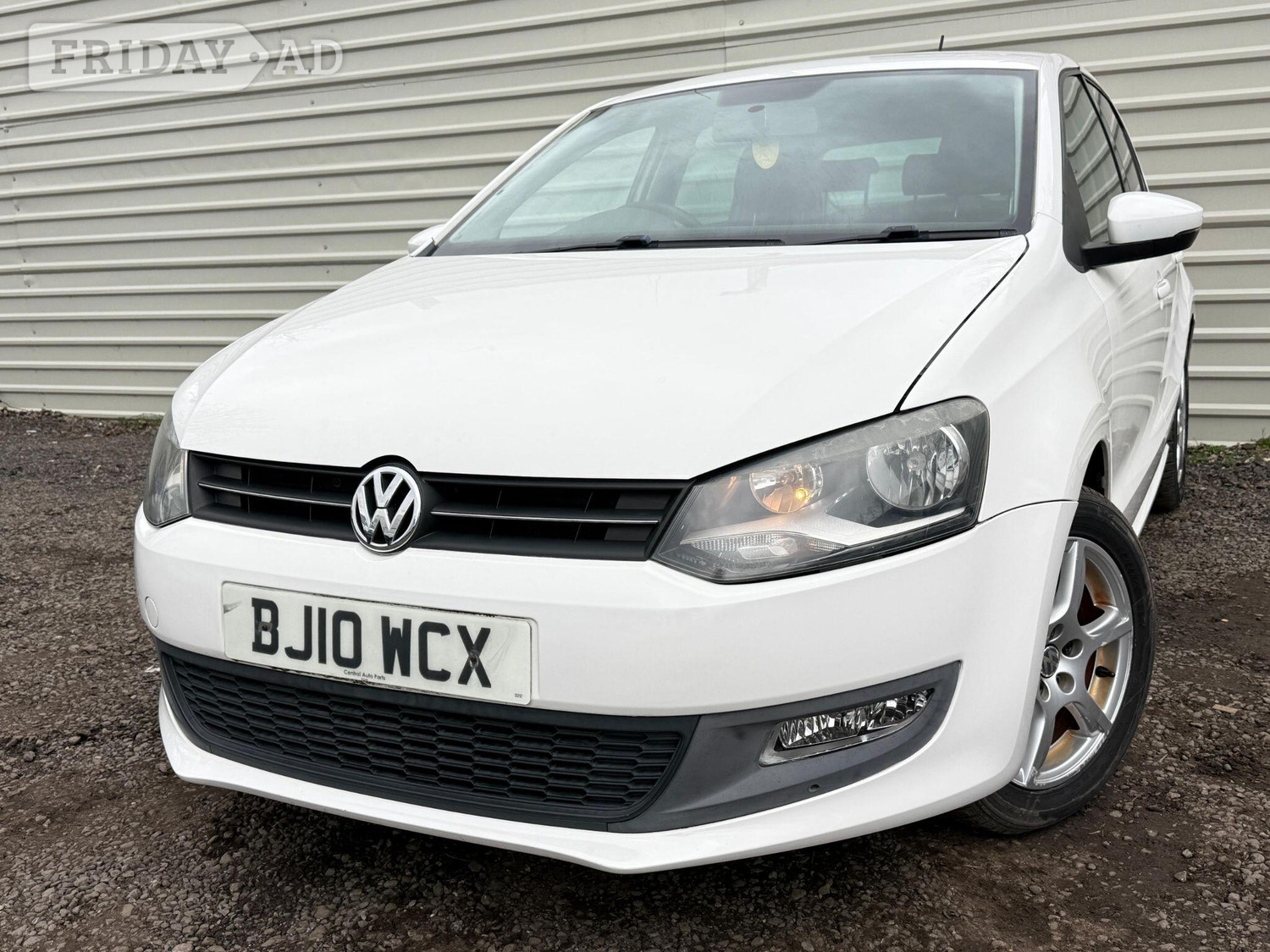 Volkswagen Polo 2010 - Cars