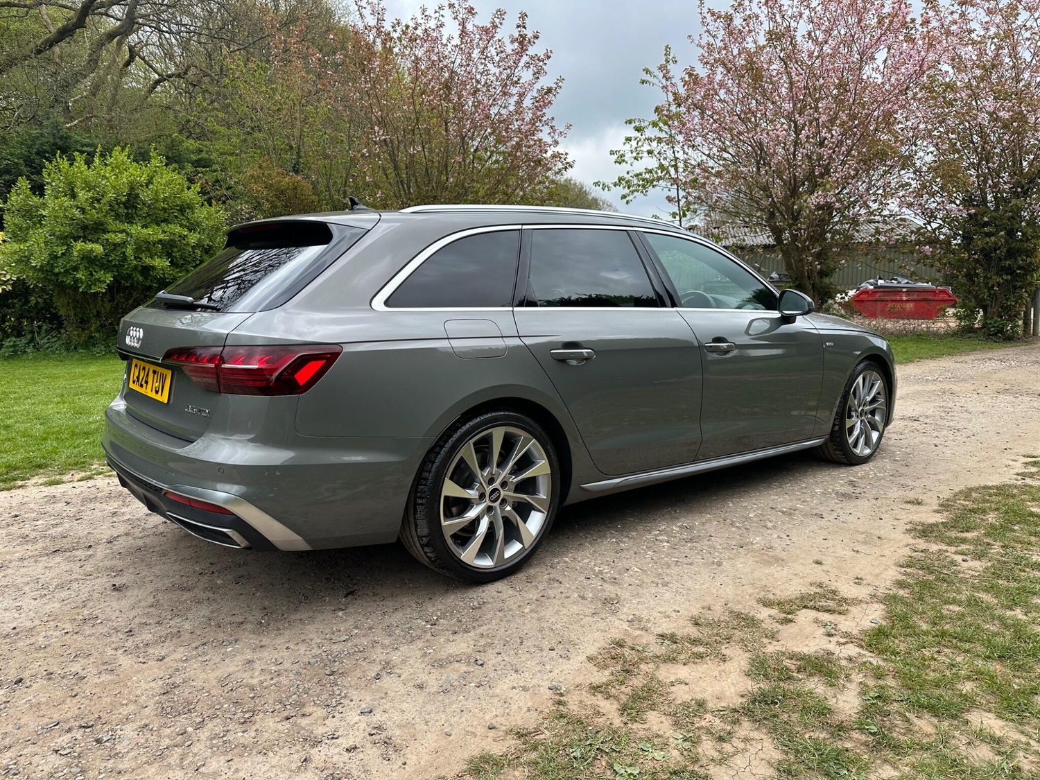 Audi A4 Avant Westerham