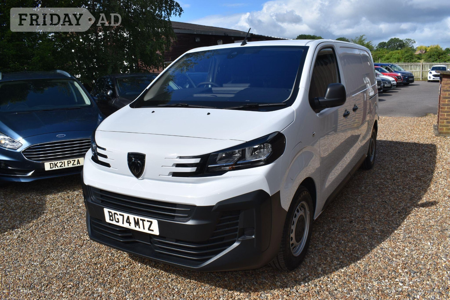 [ berth ]Peugeot E-EXPERT
