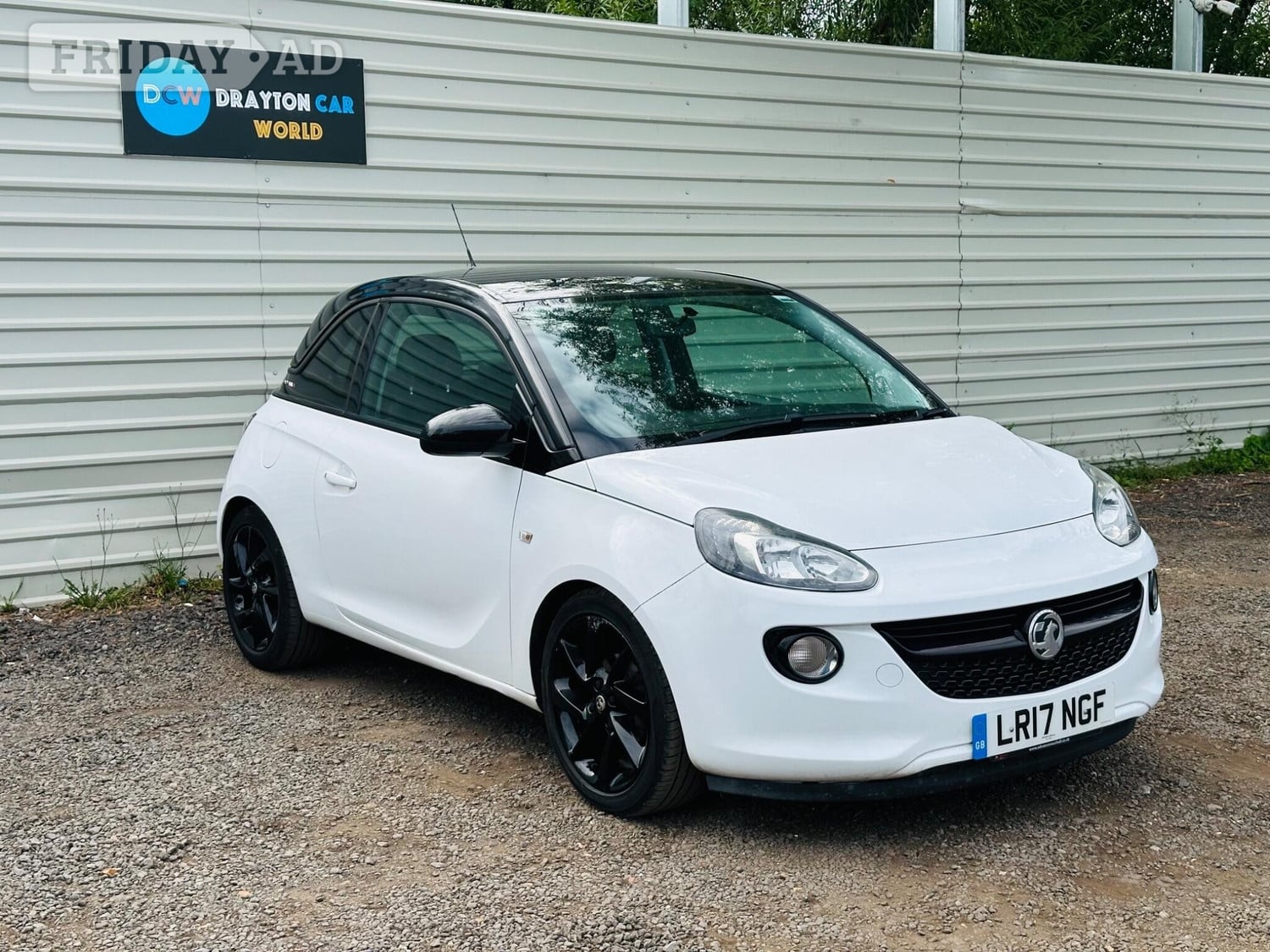 Vauxhall Adam 2017 - Cars in Hillingdon
