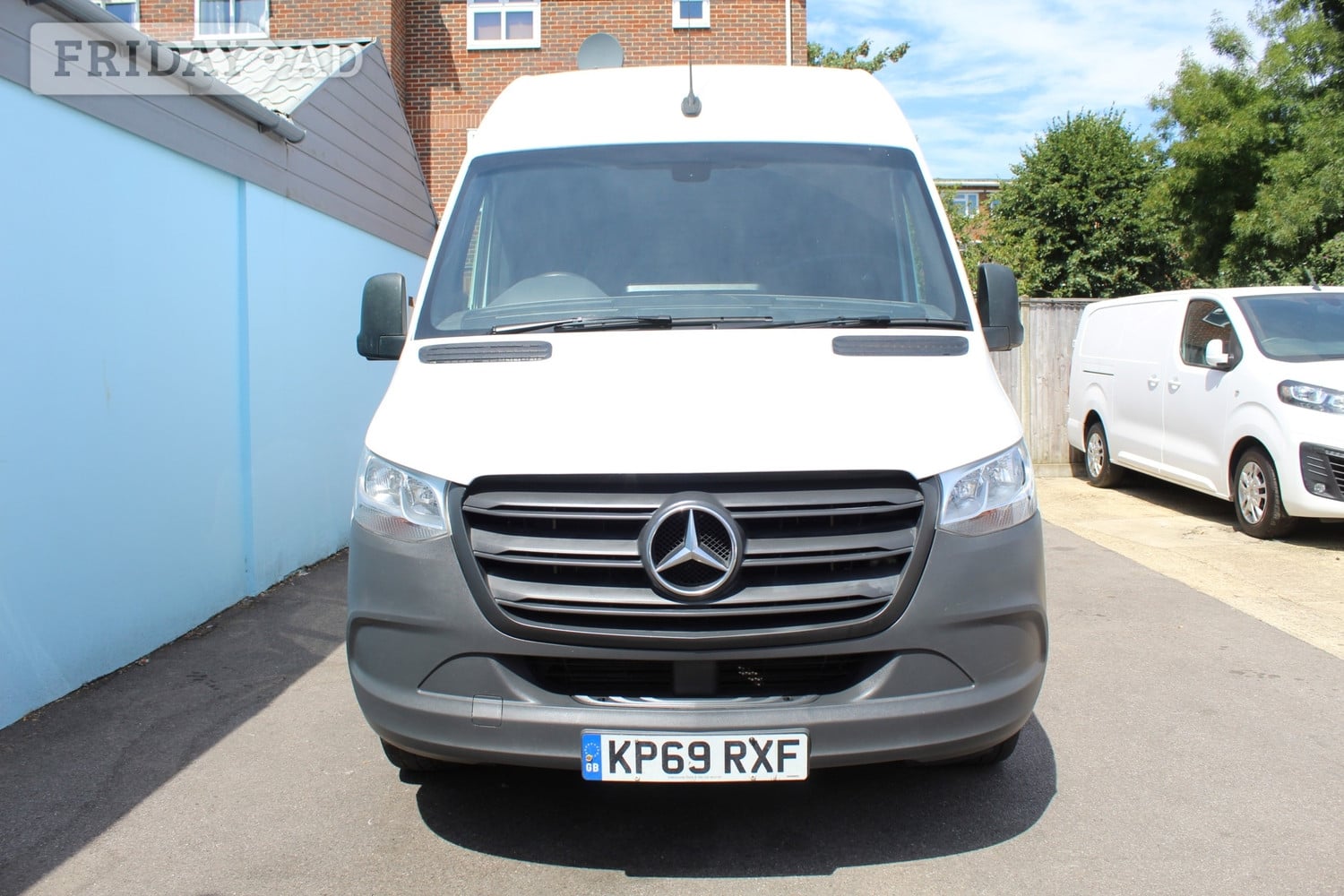 [ berth ]Mercedes-Benz Sprinter