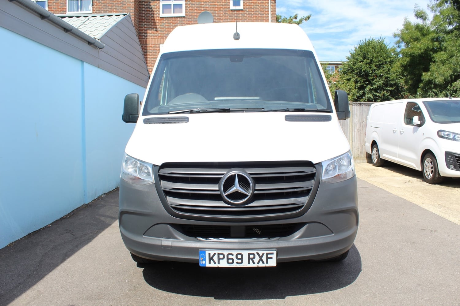 [ berth ]Mercedes-Benz Sprinter