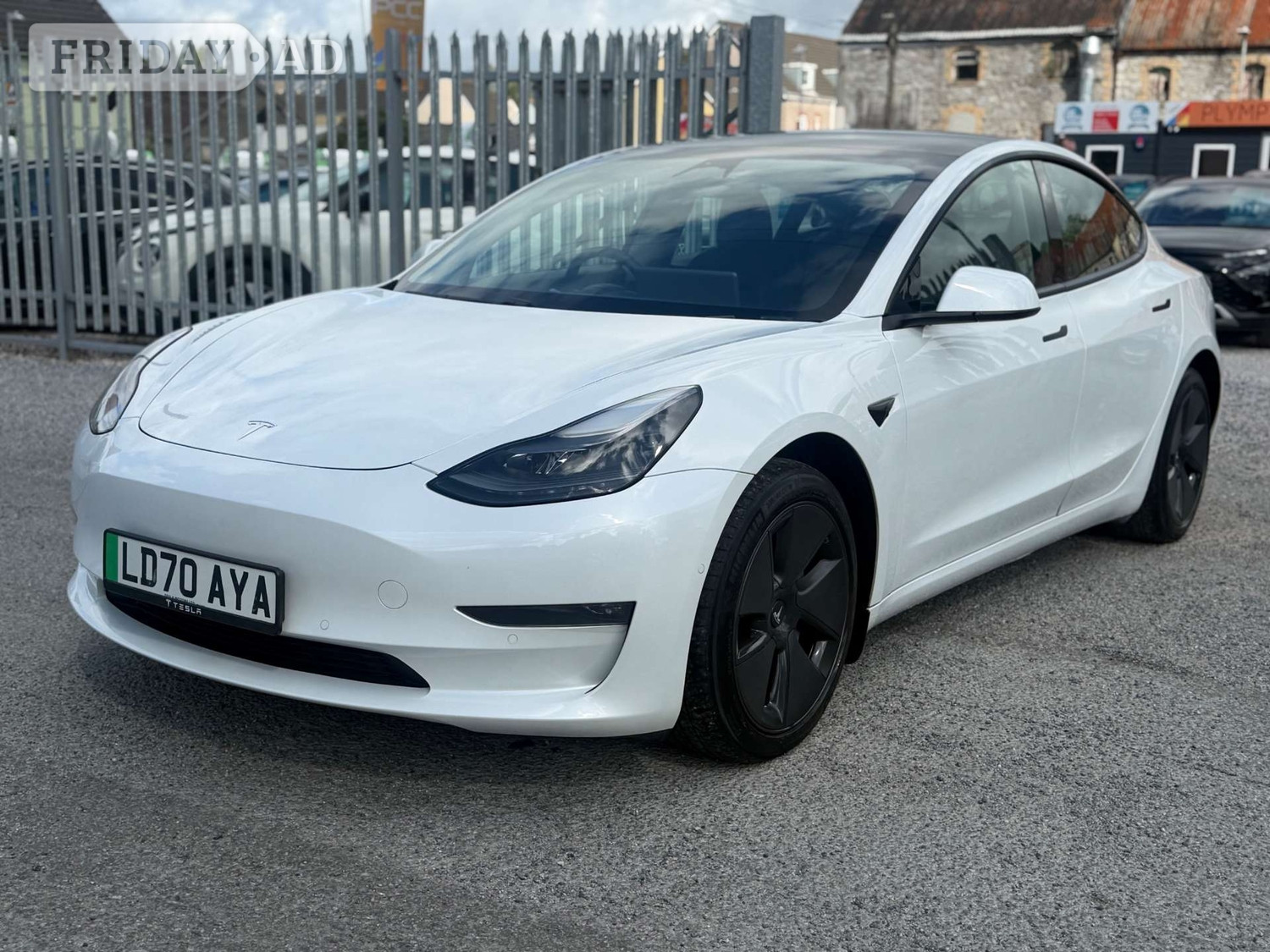 [ berth ]Tesla Model 3