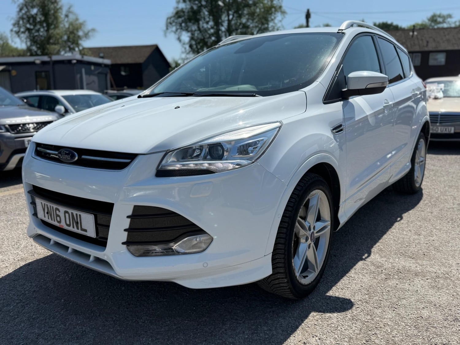 [ berth ]Ford Kuga