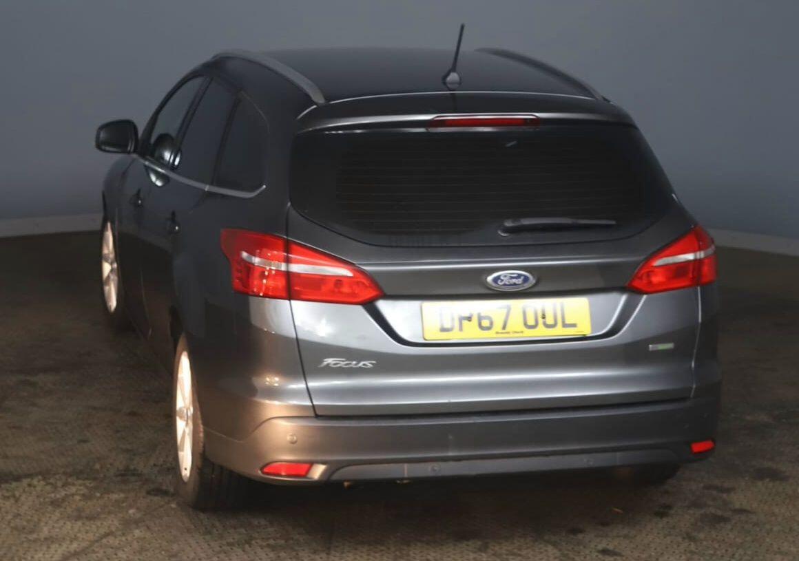 [ berth ]Ford Focus