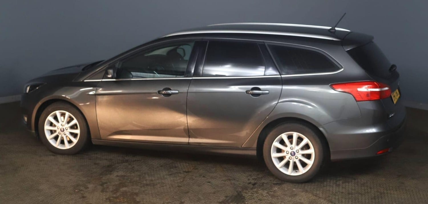 Ford Focus 2018 - Cars