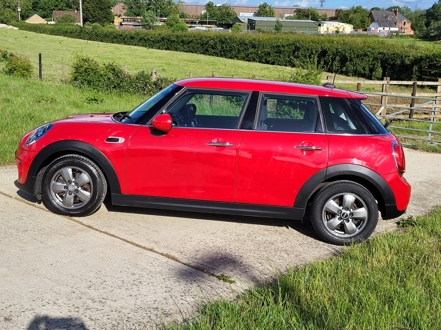[ berth ]Mini Hatch