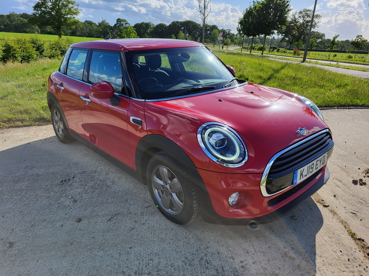 Mini Hatch 2019 - Cars in Horley