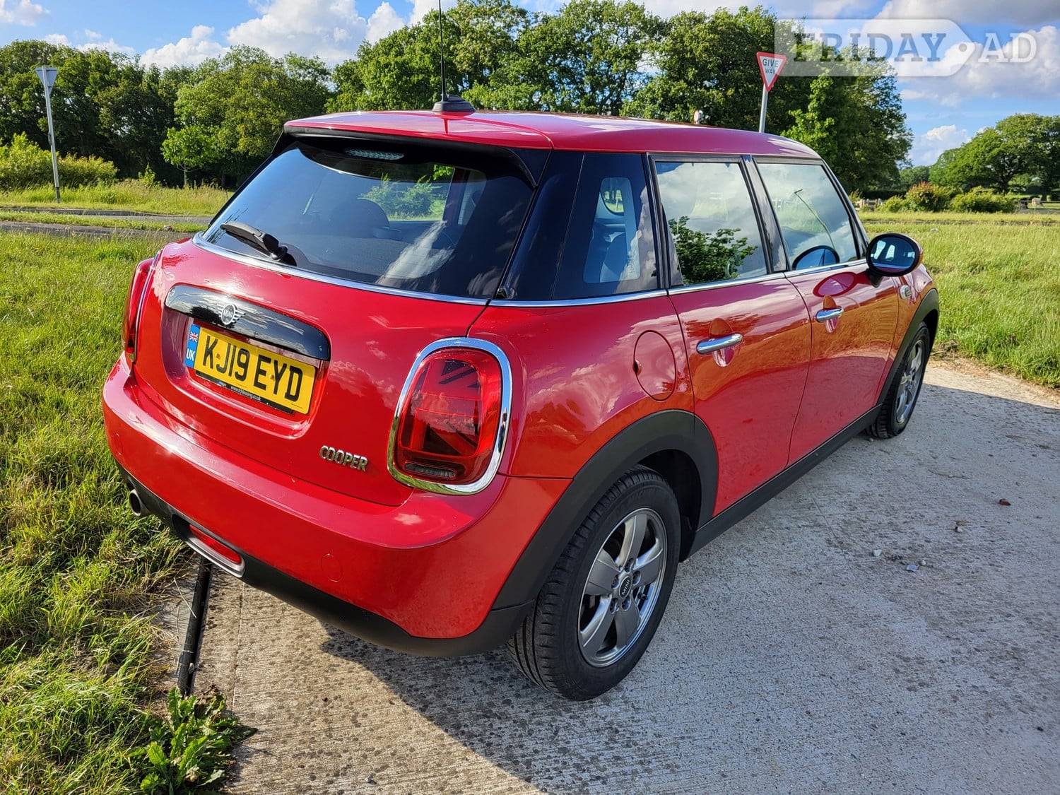 Mini Hatch 2019 - Cars