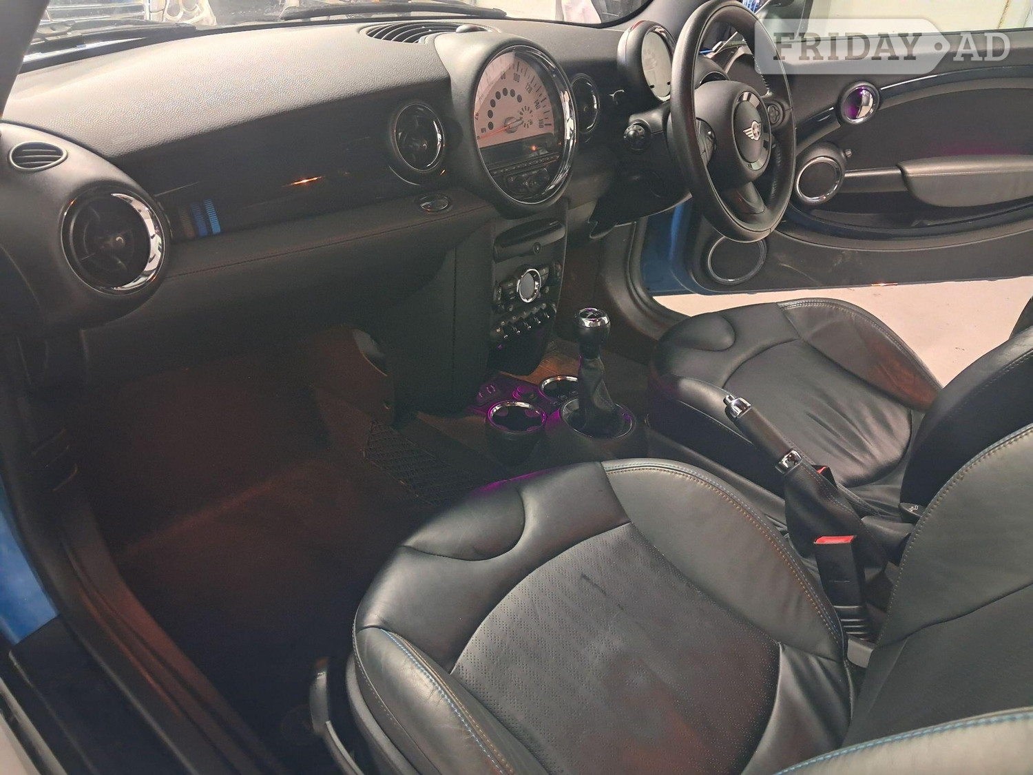 [ berth ]Mini Hatch