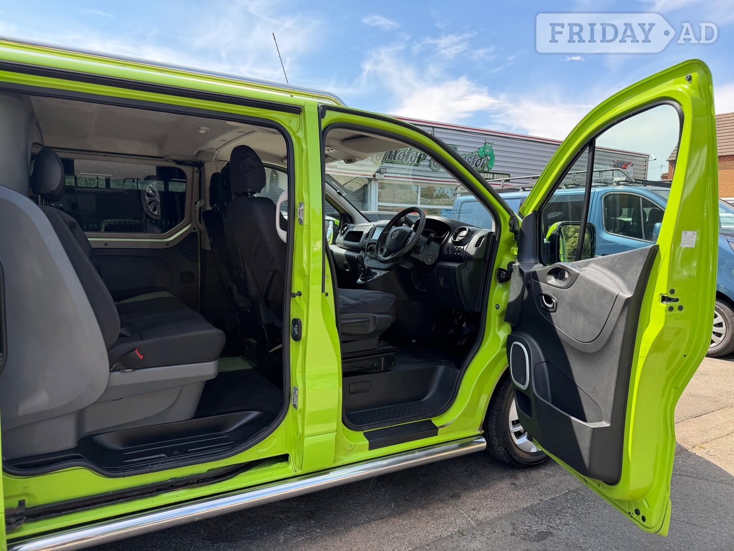 [ berth ]Vauxhall Vivaro