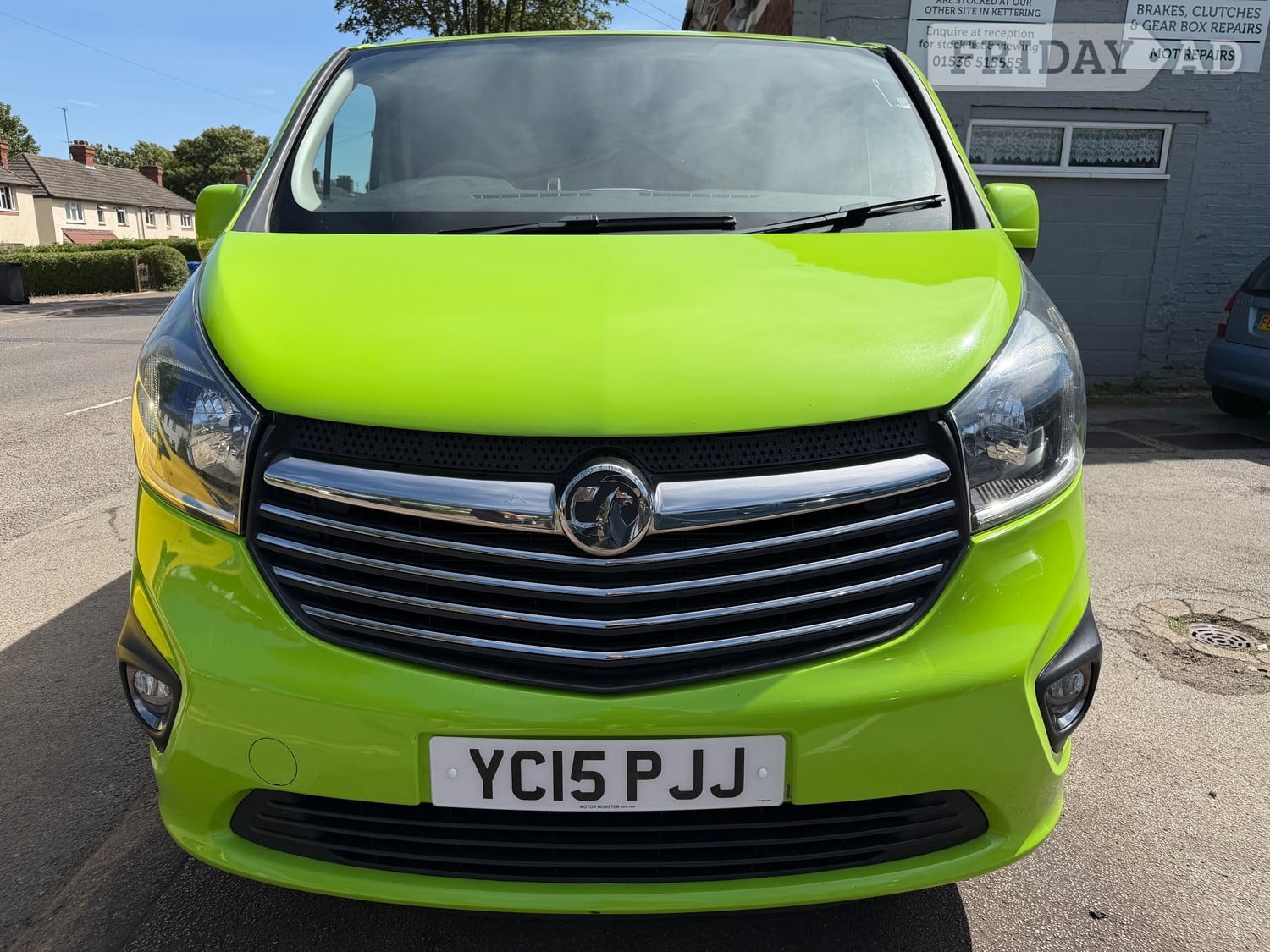 Vauxhall Vivaro 2015 - Vans & Commercial Vehicles