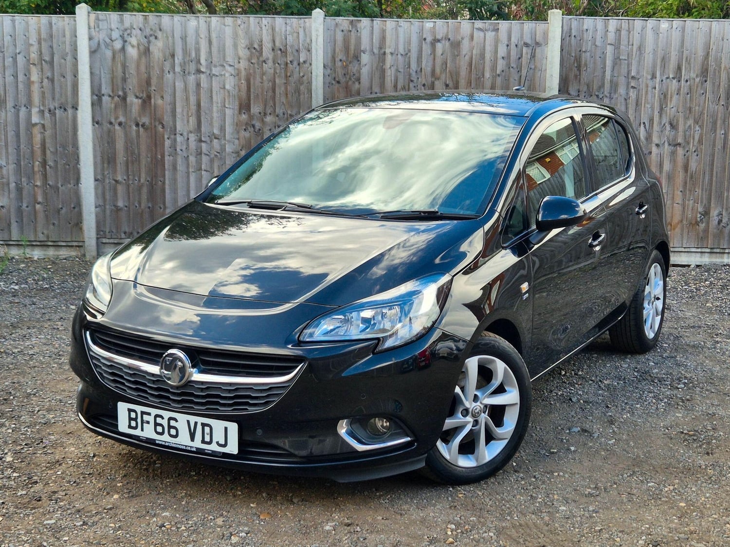 [ berth ]Vauxhall Corsa