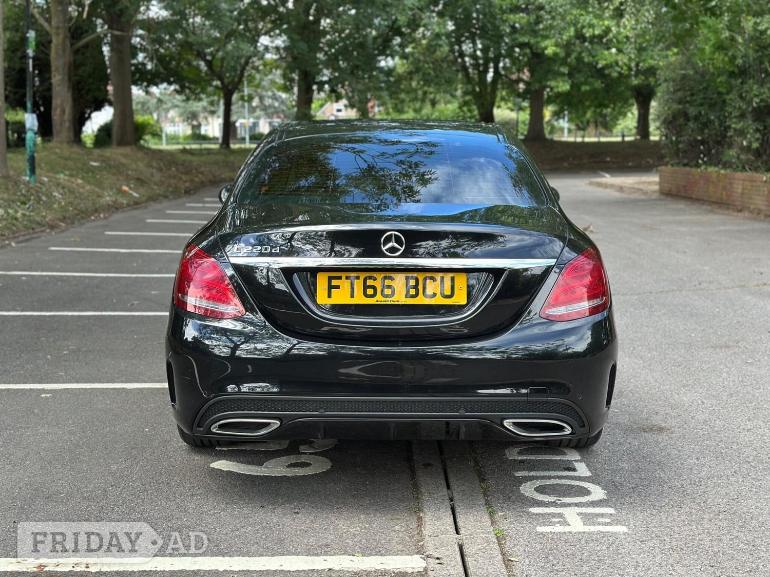 Mercedes-Benz C Class 2017 - Cars in Uxbridge