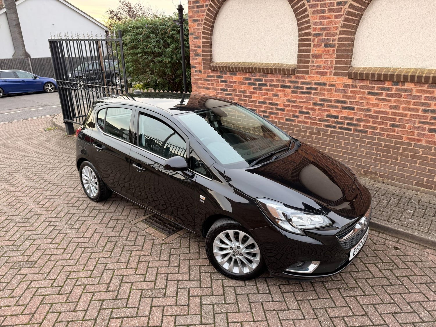 Vauxhall Corsa 2017 - Cars in Sutton