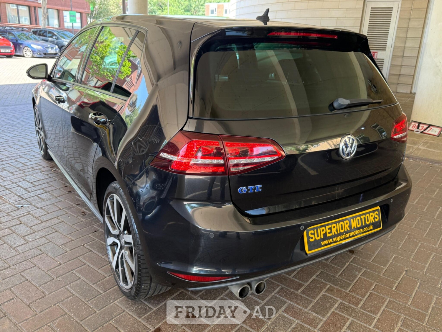 Volkswagen Golf 2016 - Cars in Staines