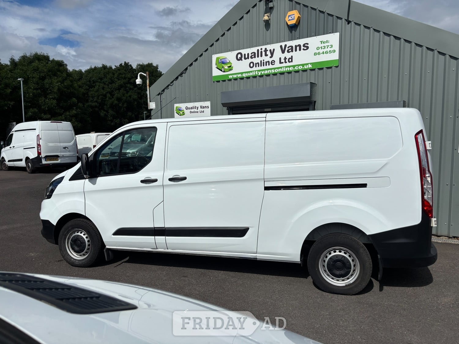 [ berth ]Ford Transit Custom
