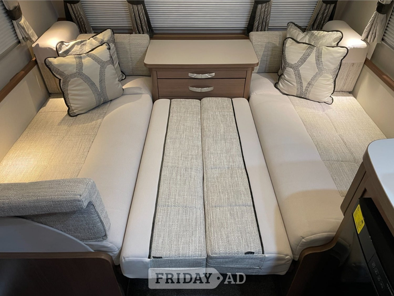 [ berth ]Elddis Affinity