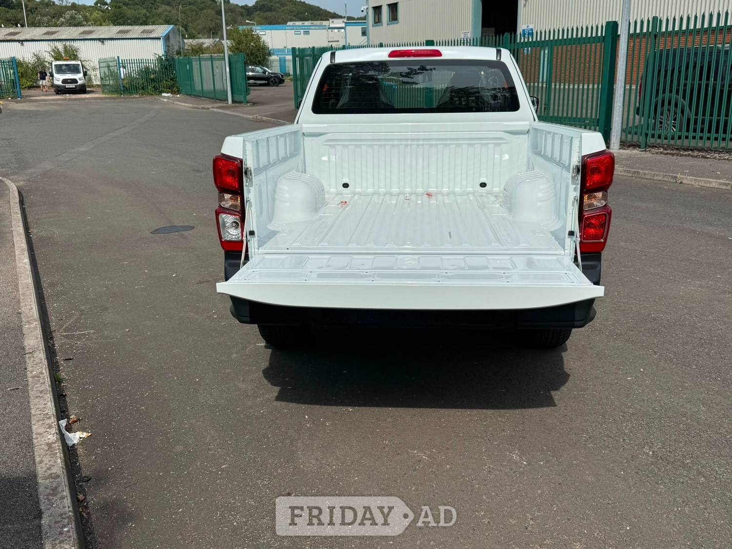 Isuzu D-MAX 2026 - Vans & Commercial Vehicles in Cardiff