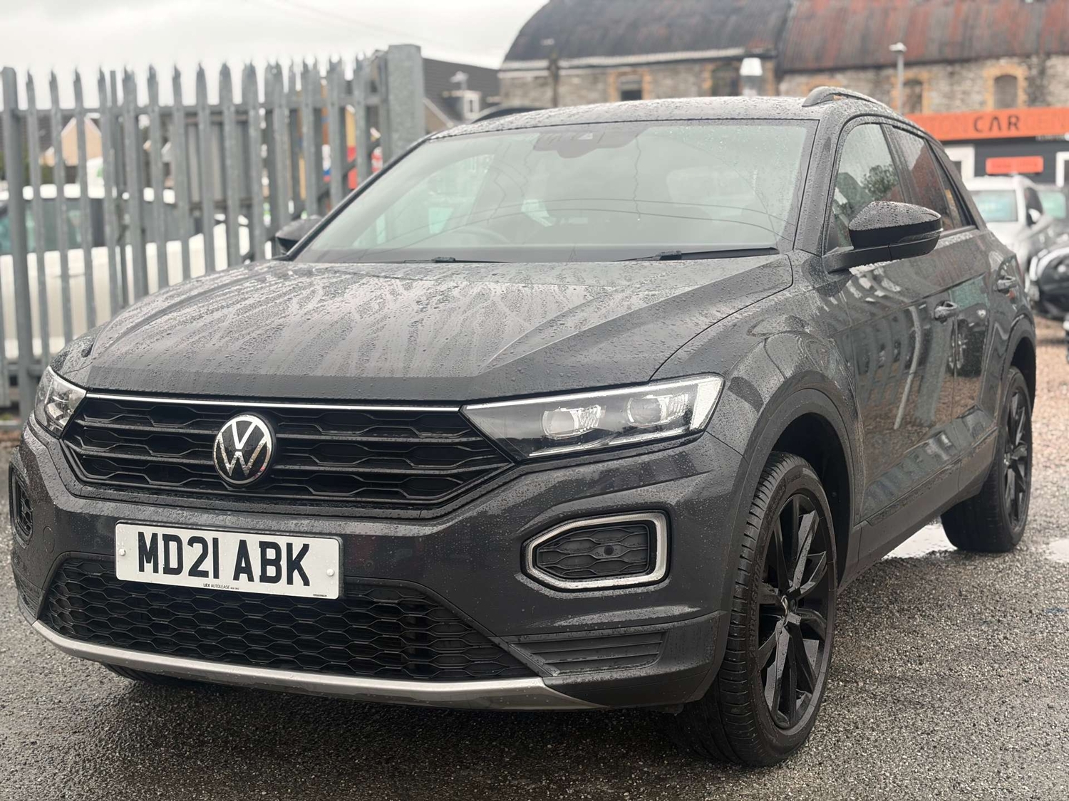 [ berth ]Volkswagen T-Roc