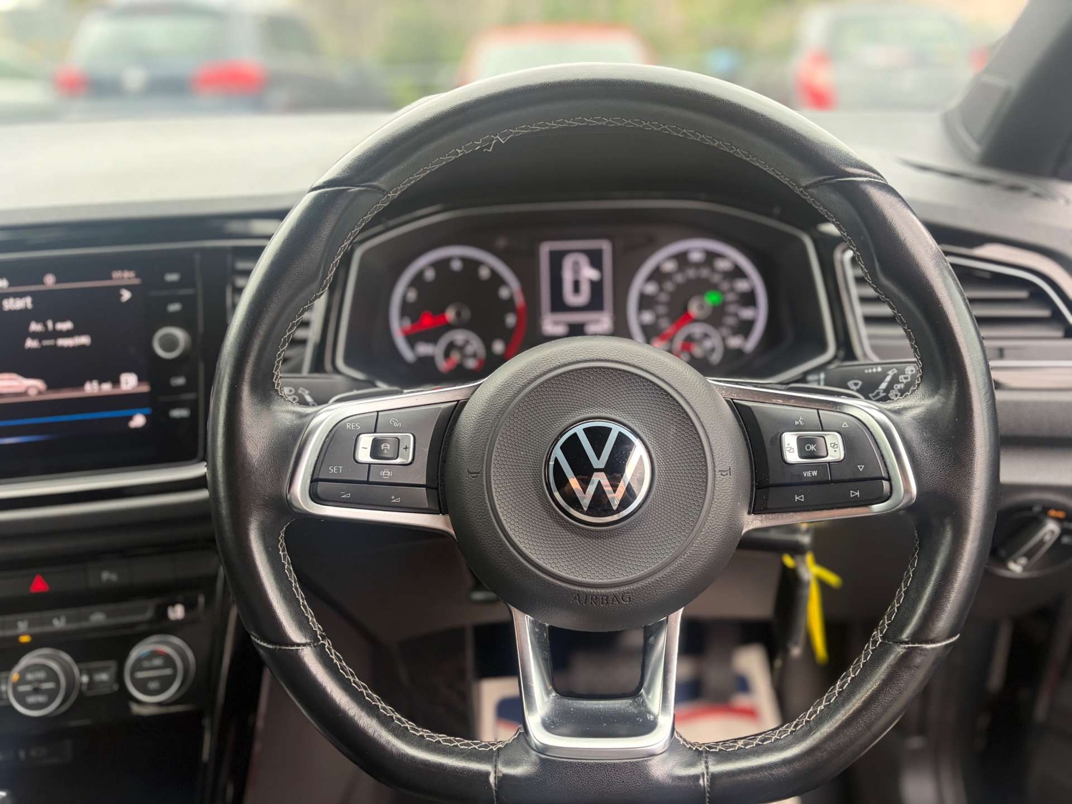 Volkswagen T-Roc 2021 - Cars
