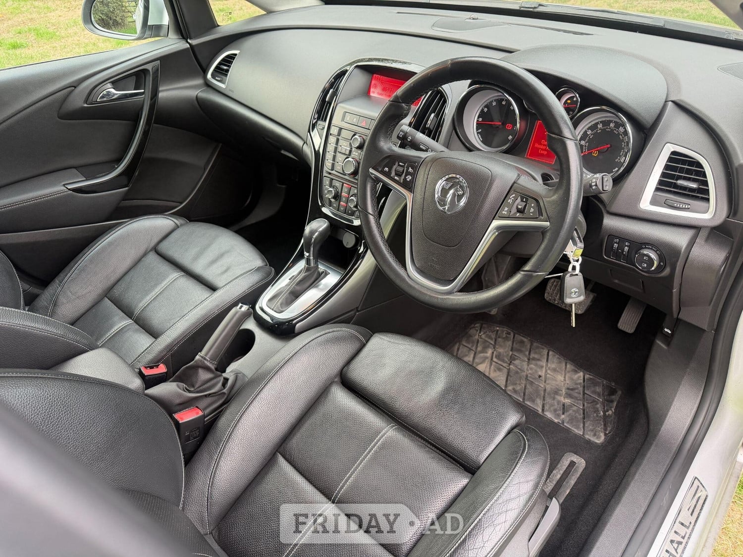 [ berth ]Vauxhall Astra