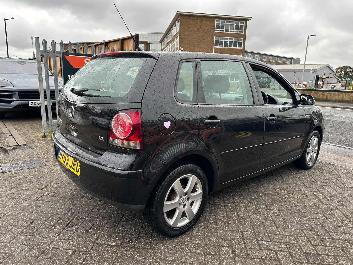 Volkswagen Polo 2009 - Cars in Slough