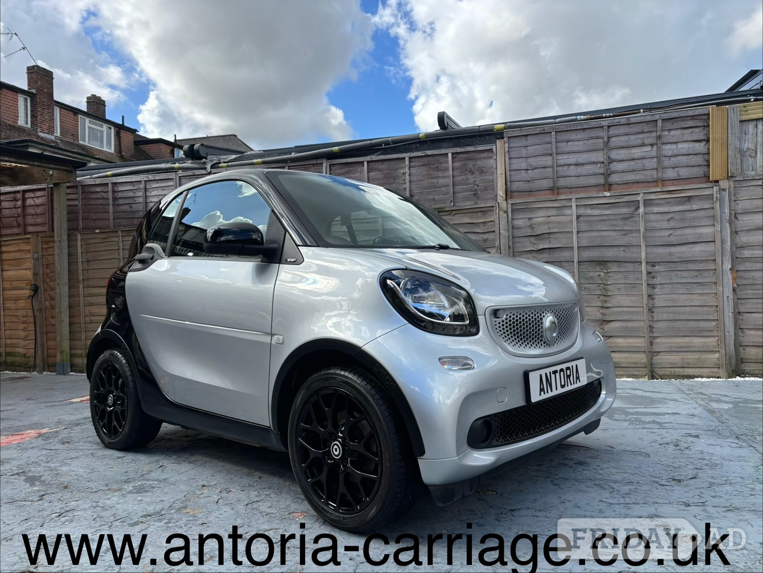 Smart ForTwo 2017 in Hillingdon