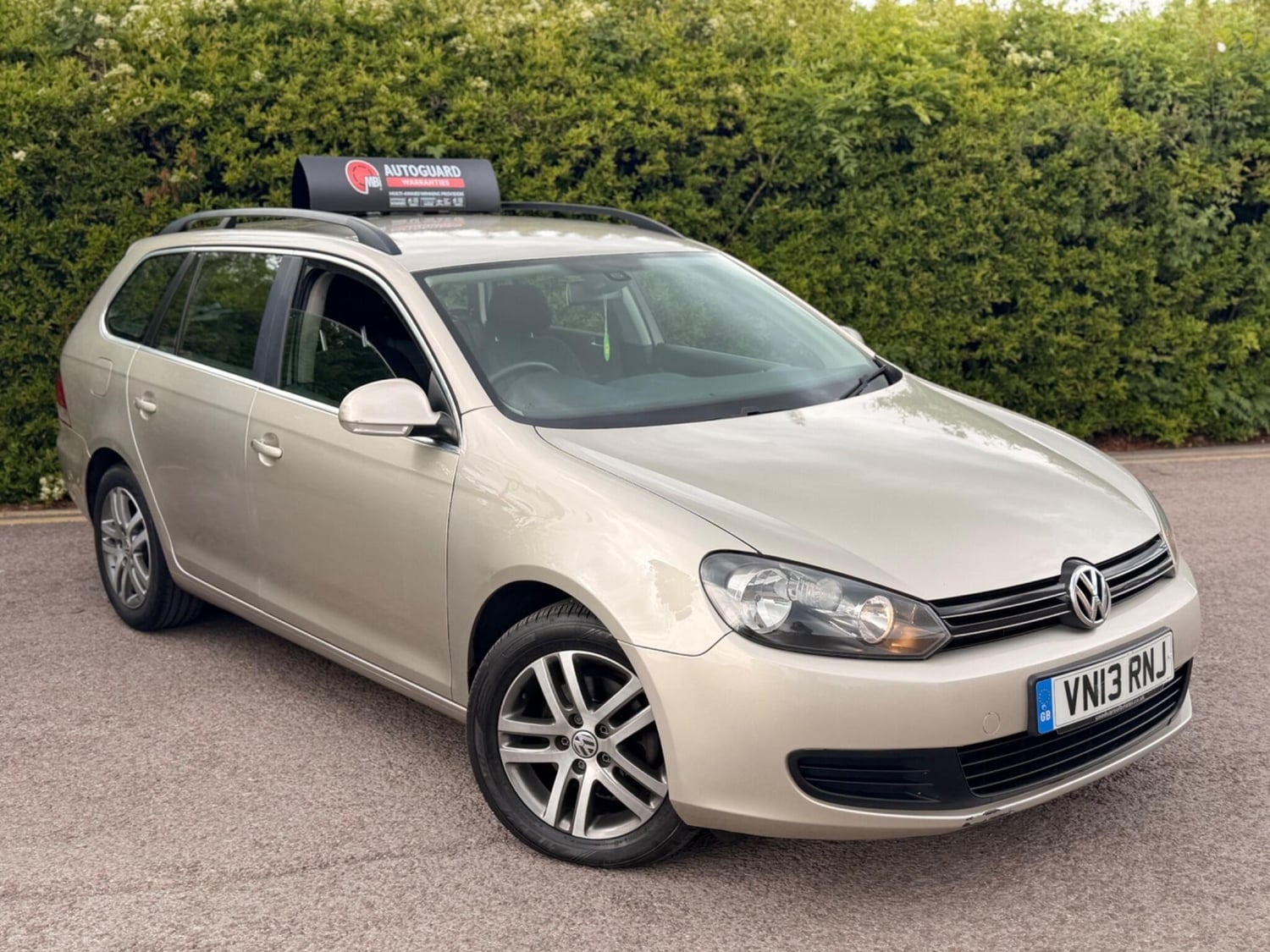 Volkswagen Golf 2013 - Cars