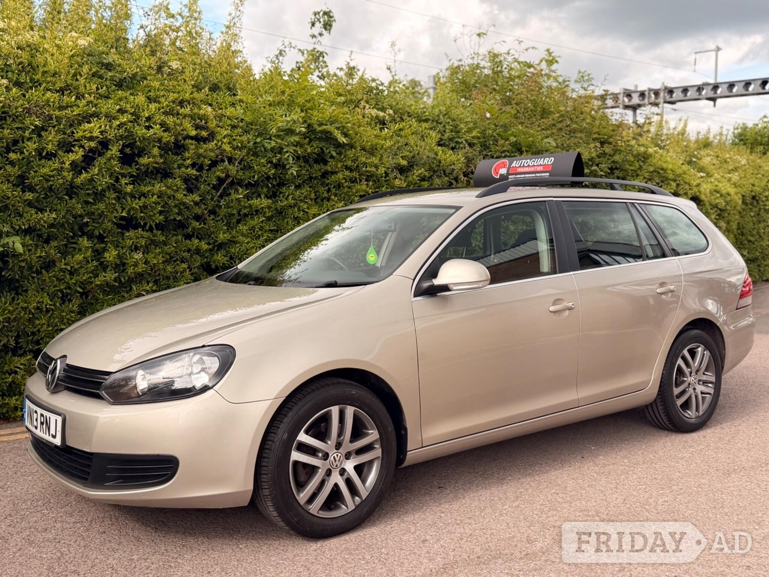 Volkswagen Golf 2013 in Swindon