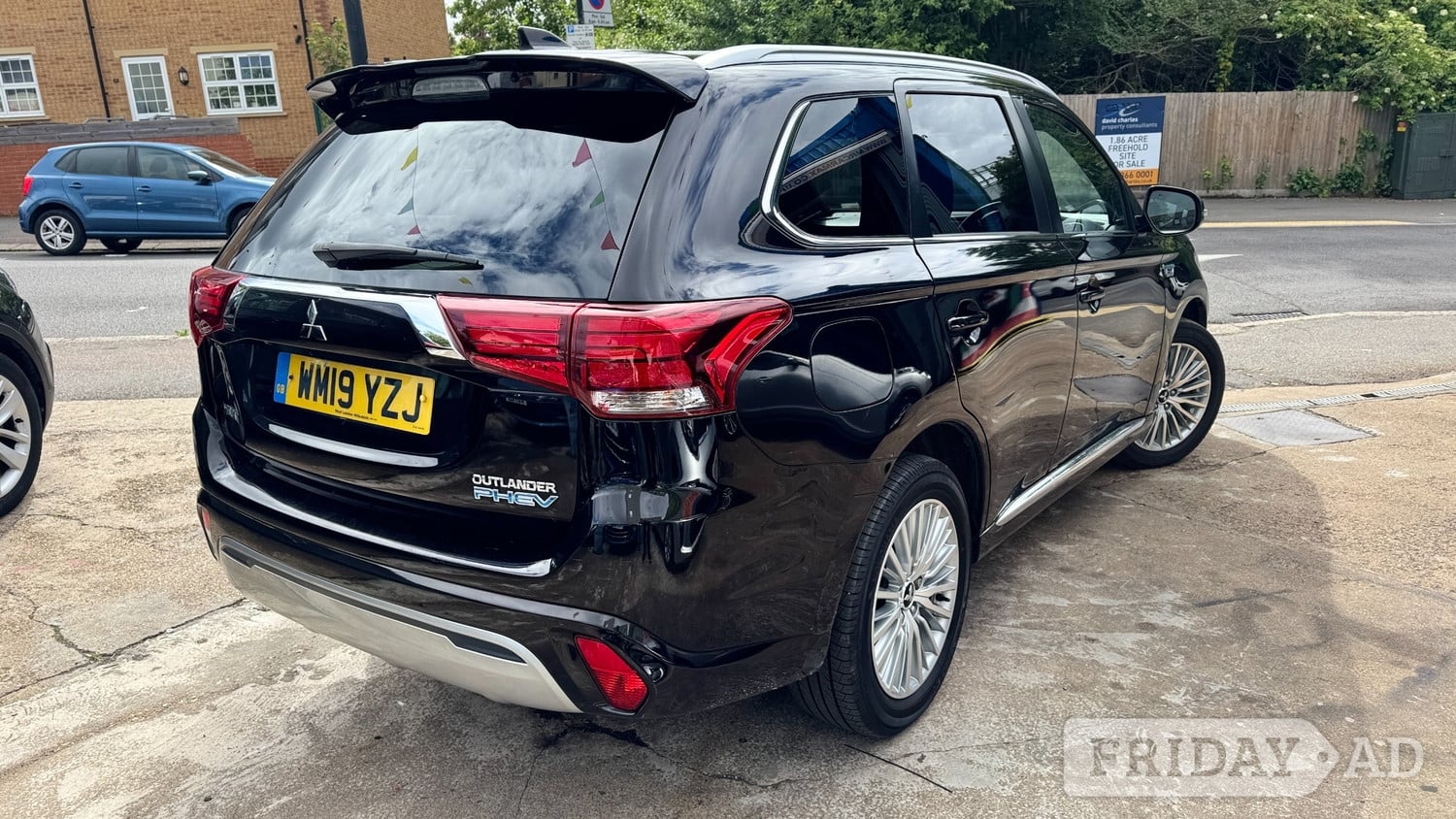 Mitsubishi Outlander 2019 - Cars
