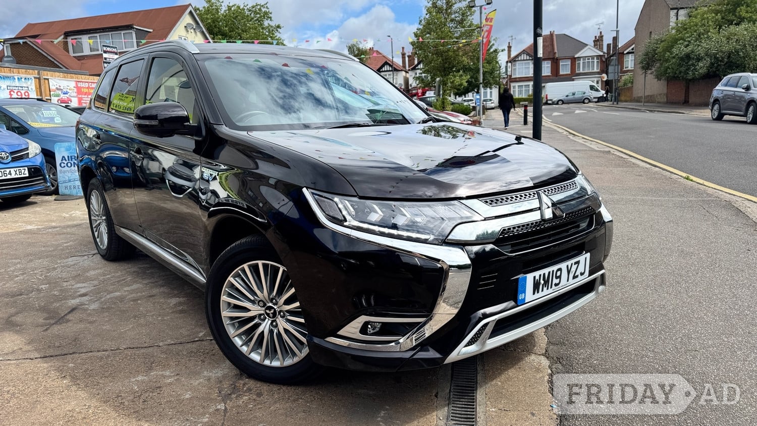 Mitsubishi Outlander 2019 - Cars in Harrow