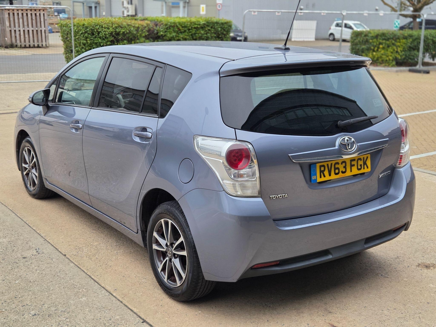[ berth ]Toyota Verso