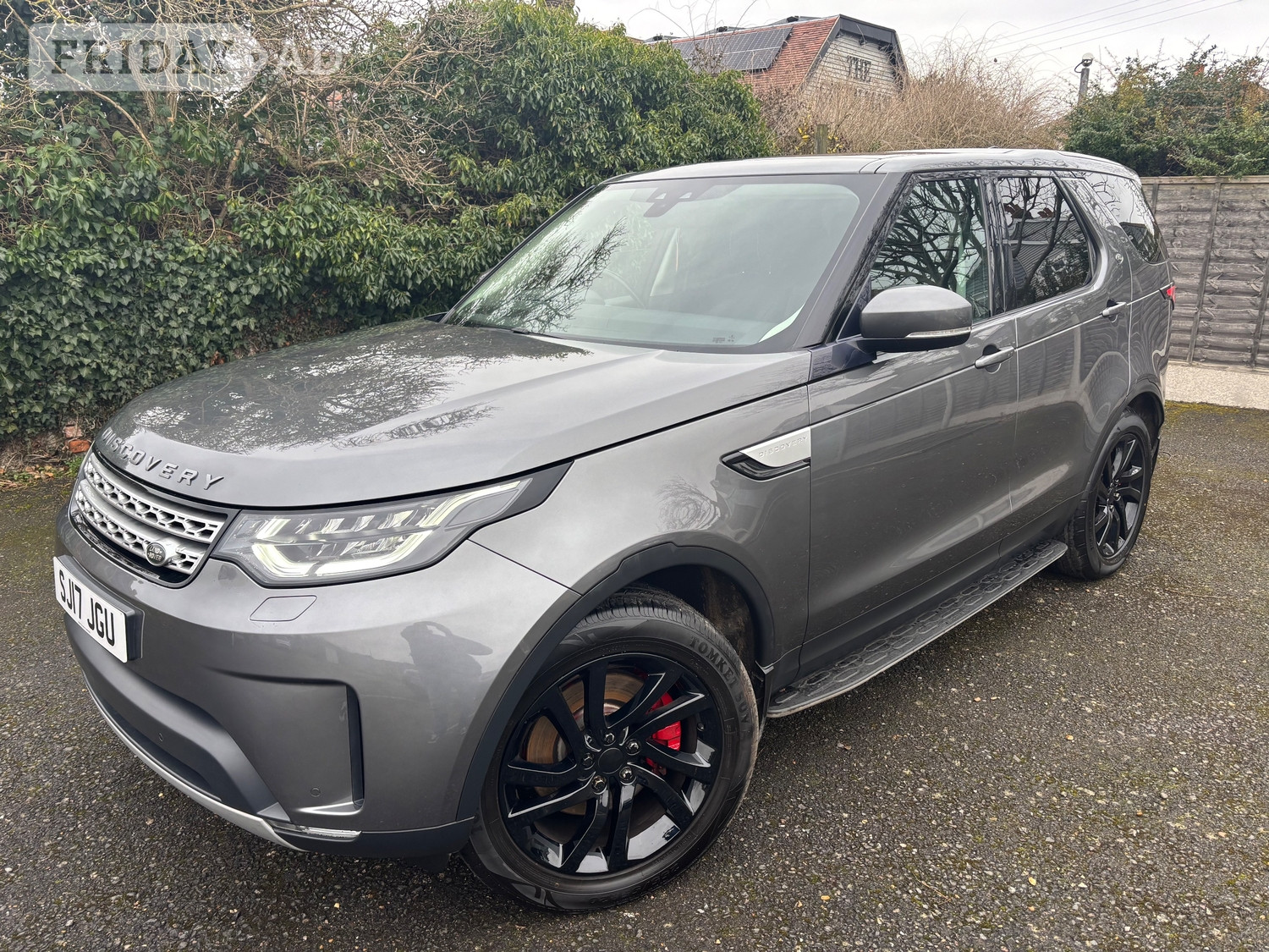 [ berth ]Land Rover Discovery