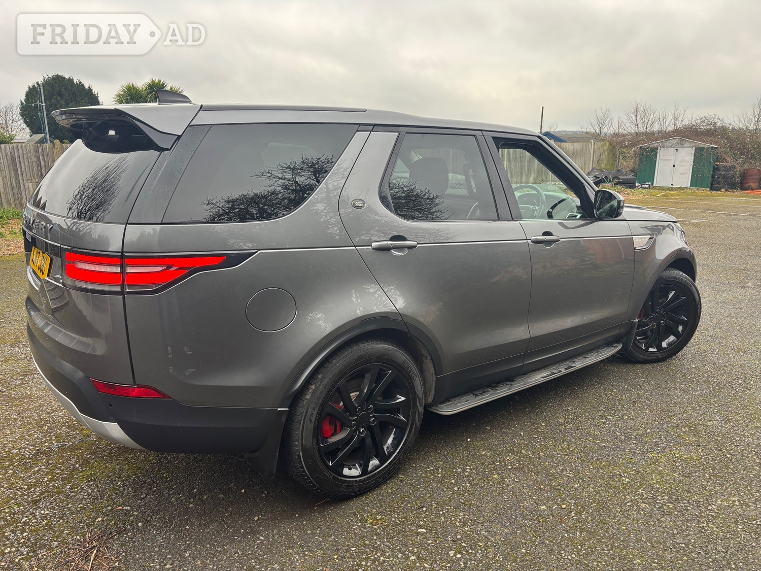 Land Rover Discovery 2017 - Cars in Longfield