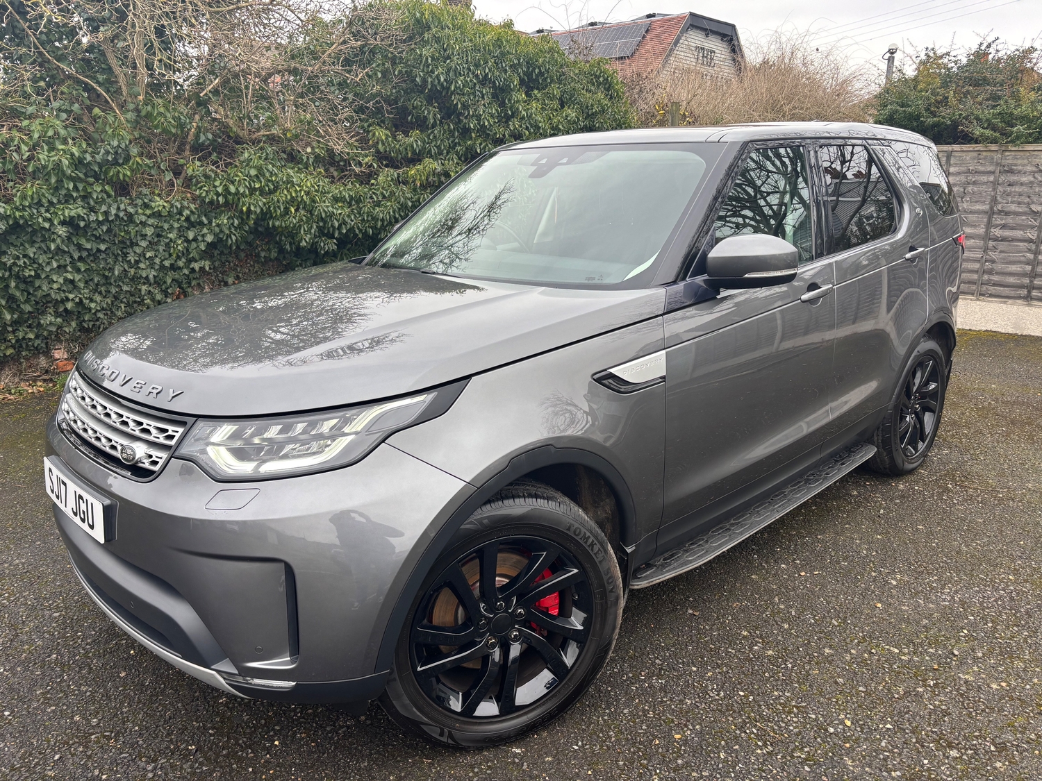 [ berth ]Land Rover Discovery
